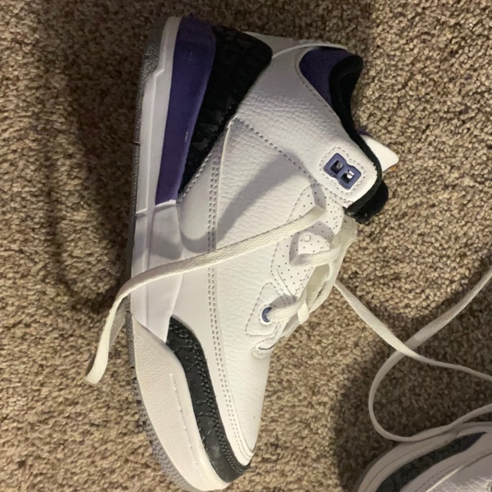 Nike air Jordans retro three PS dark Irish DMO966/105 size 2